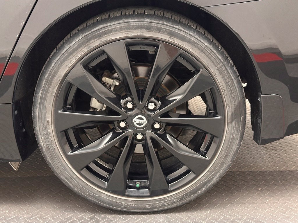 2021 Nissan Maxima SR